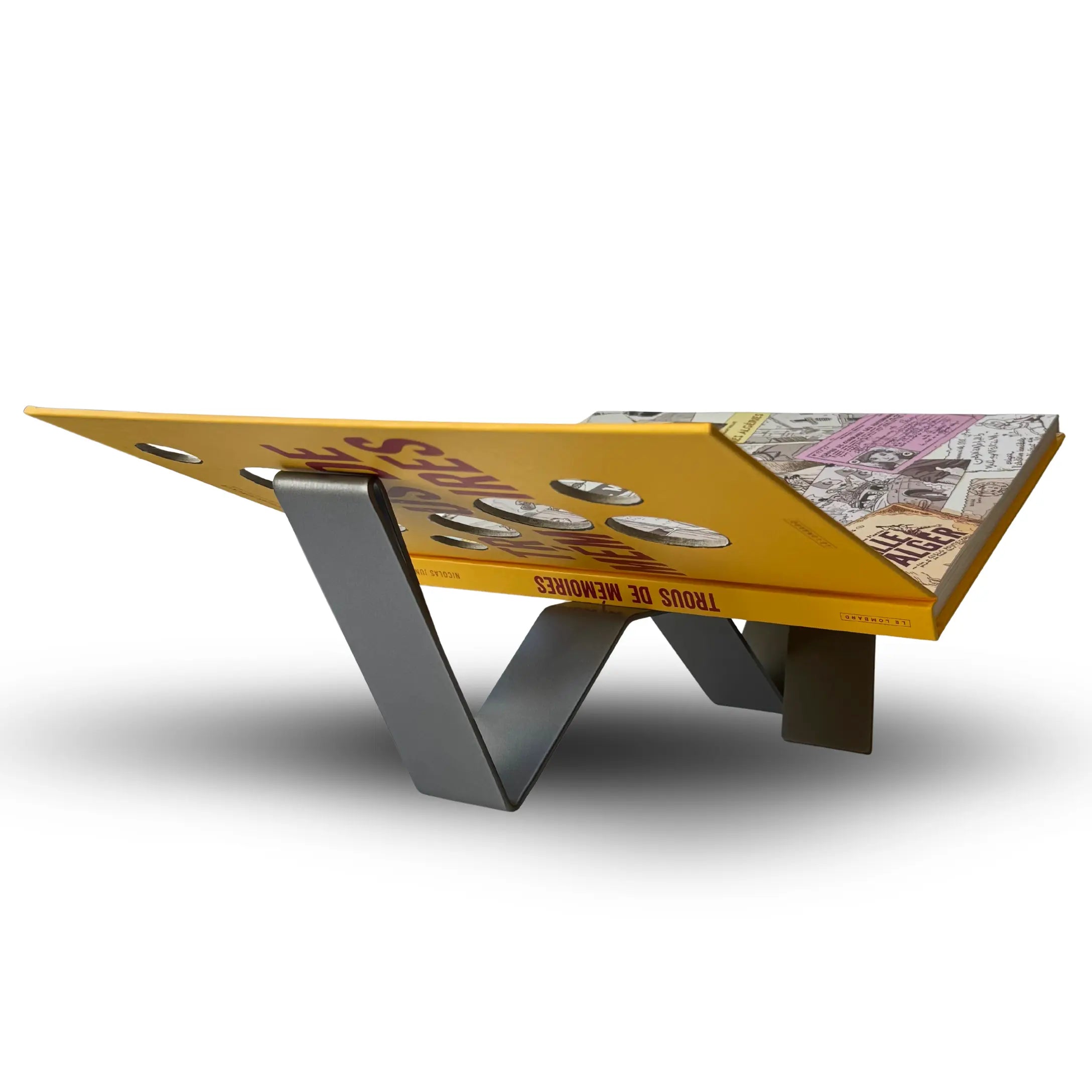 Support de livre en acier par Stetstudios